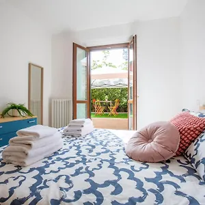 Apartment - Lakeside Bliss, Mandello del Lario