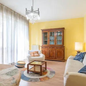Apartment Spacious At, Mandello del Lario